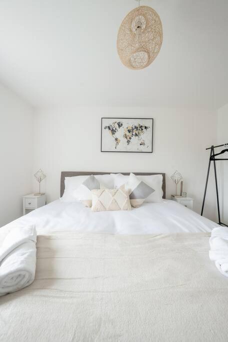 Stylish 2-Bed Home - For Company Contractor And Leisure Stays - Nec, Airport, Hs2, Contractors, Resort World Birmingam Exterior foto