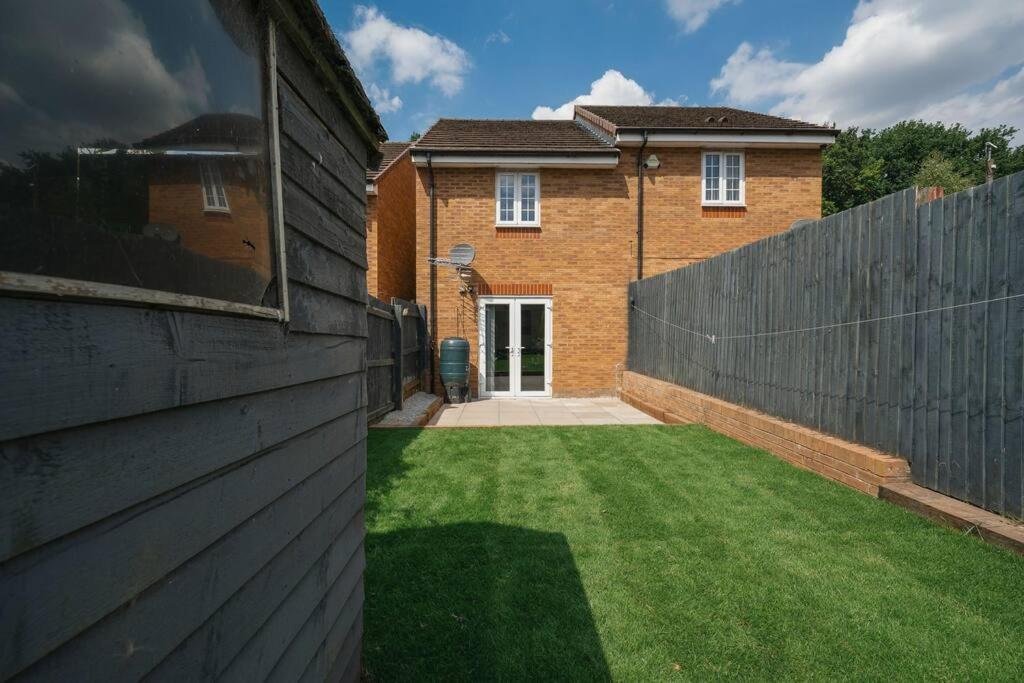 Stylish 2-Bed Home - For Company Contractor And Leisure Stays - Nec, Airport, Hs2, Contractors, Resort World Birmingam Exterior foto